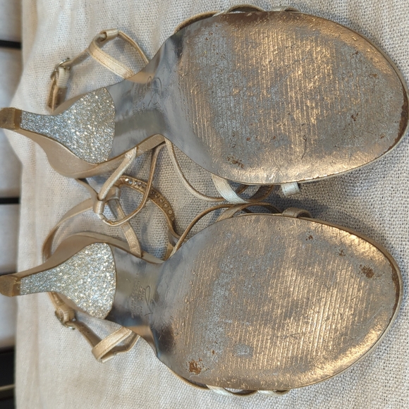 Slingback kitten Adrianna Papell heels with rhinestones - Picture 8 of 10